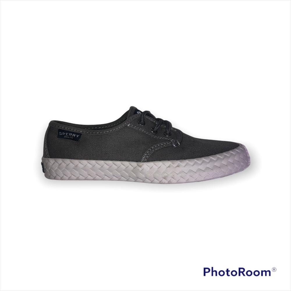 SPERRY Pier Buoy Womens Deck Sneaker NWOB Grey Canvas white sole Sz 6